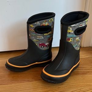 Winter boots for truck lovers, size 9.